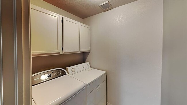 Building Photo - 1012 Dustin Dr