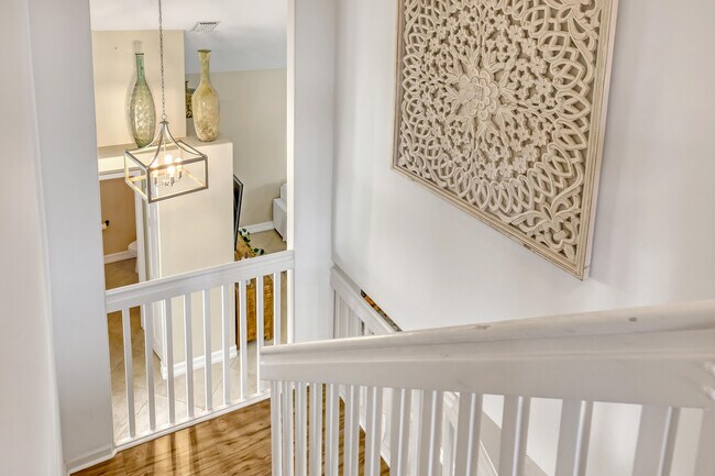 Building Photo - 6074 Las Colinas Cir