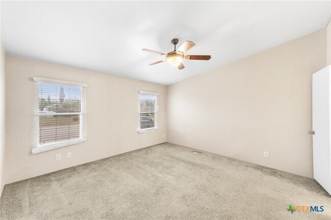 Building Photo - 2676 Pahmeyer Rd