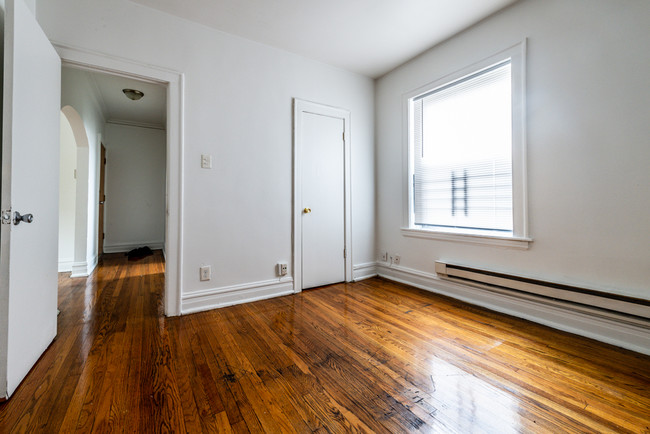 Bedroom - 7756 S Marshfield Ave