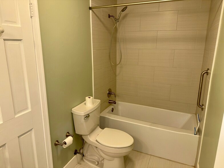 Bathroom - 311 Andover Pl