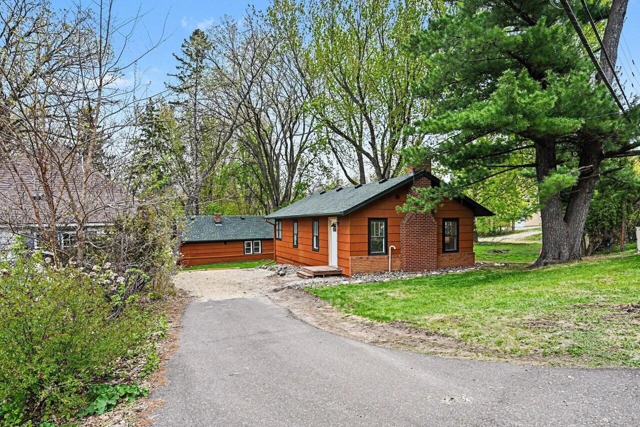 Building Photo - 85 Juniper St