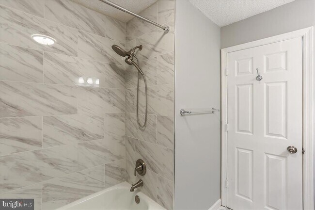 Building Photo - 12901 Churchill Ridge Cir