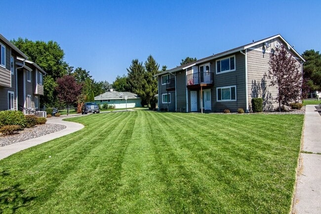 Primary Photo - 331 Boardman Ave NW