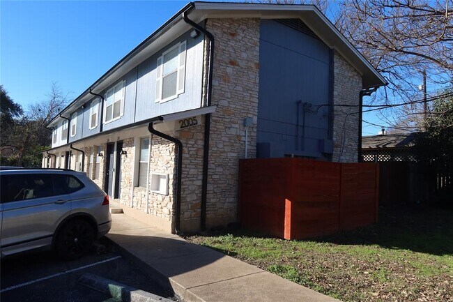 Building Photo - 2005 Glen Allen St