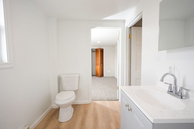 Building Photo - 334 Ann St