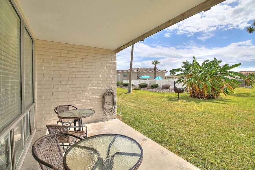 Building Photo - 1421 Eleventh Street-SI FL1-ID1023193P