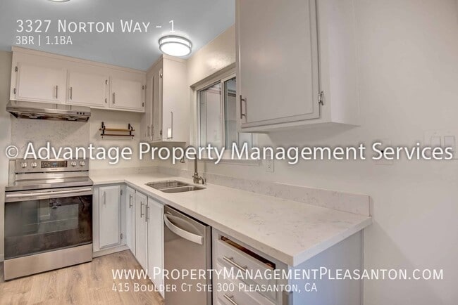 Building Photo - 3327 Norton Way