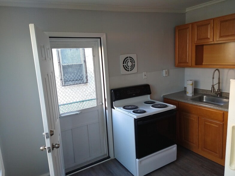 Building Photo - 2942 Rorer St