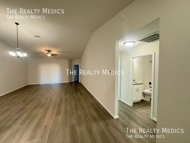 Building Photo - 8145 Cozumel Ln