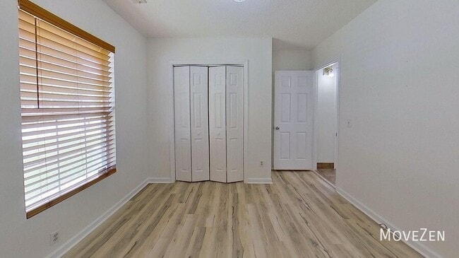 Building Photo - 509 Rosecrest Dr