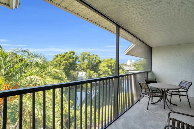 Building Photo - 600 Neapolitan Way