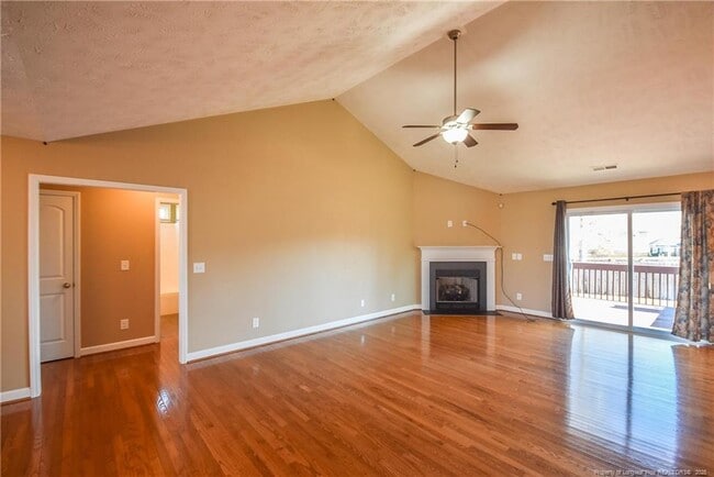 Building Photo - 45 Eisenhower Ct