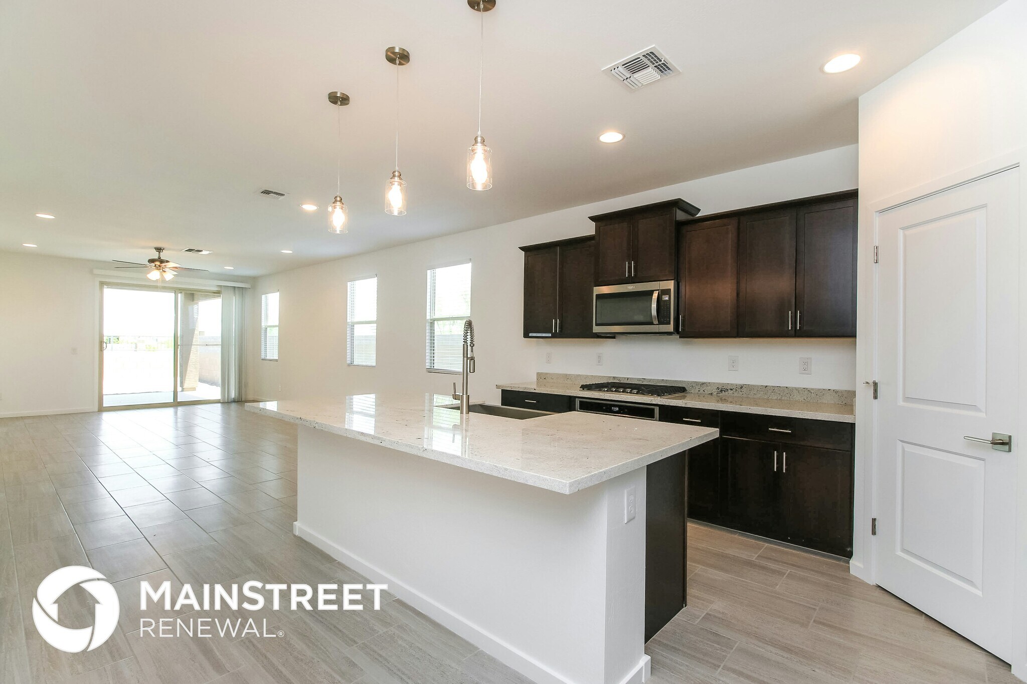 Building Photo - 4386 Greenleaf Dr