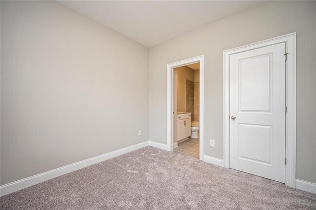 Building Photo - 6655 Sterling Dr