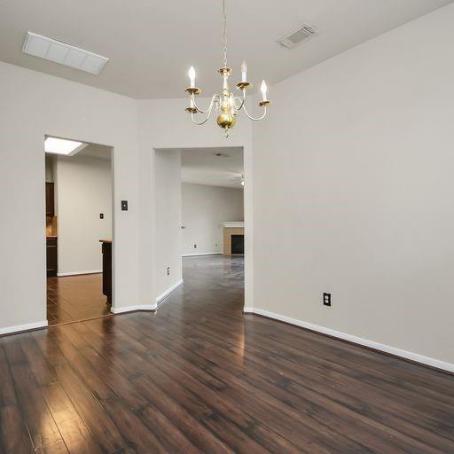Building Photo - 2723 Oak Ridge Park Dr