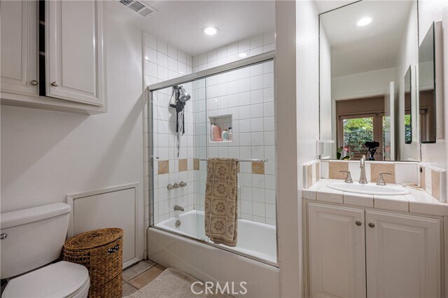 Building Photo - 548 Agate St