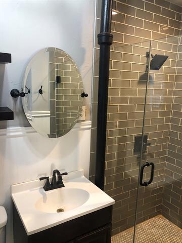 Building Photo - 4332 Calmont Ave