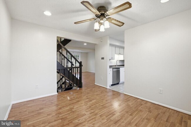 Building Photo - 9804 Gabon Ct