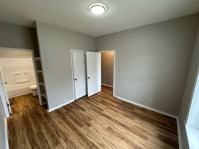 Building Photo - 4250 Castleman Ave