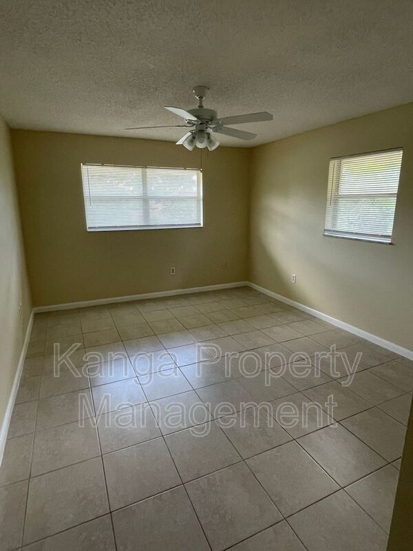 Building Photo - 11605 NW 29th Ct