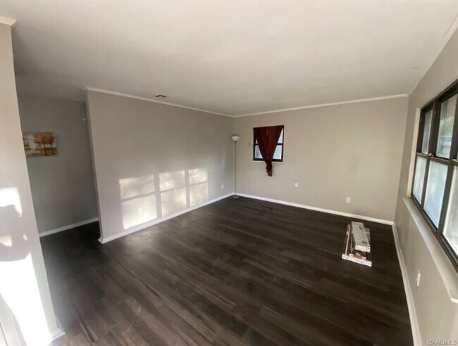 Building Photo - 1229 Karen Rd