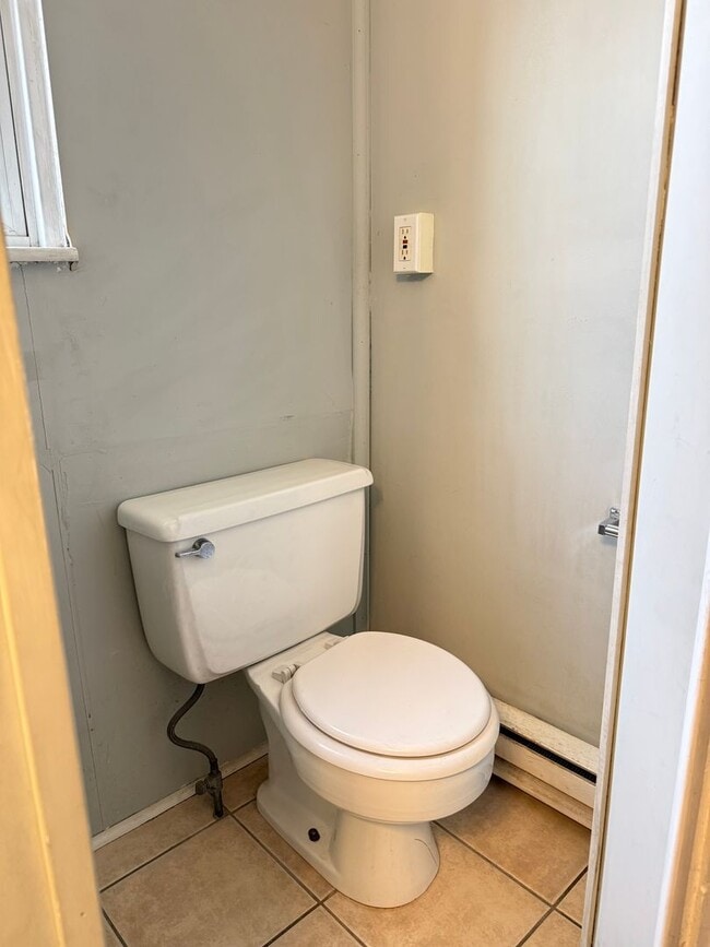 Building Photo - 218 E Liberty St