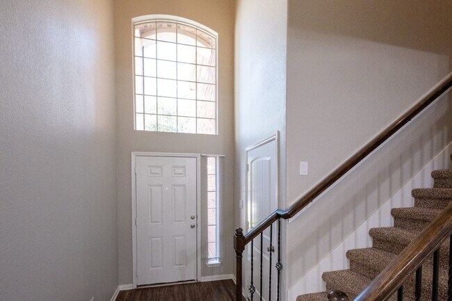 Building Photo - 17039 Amarose Dr