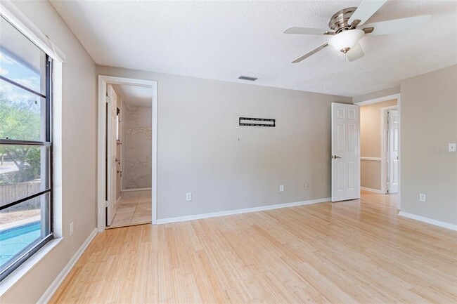 Building Photo - 16203 Fantasia Dr