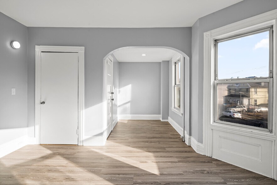 Building Photo - 73 N 14th St