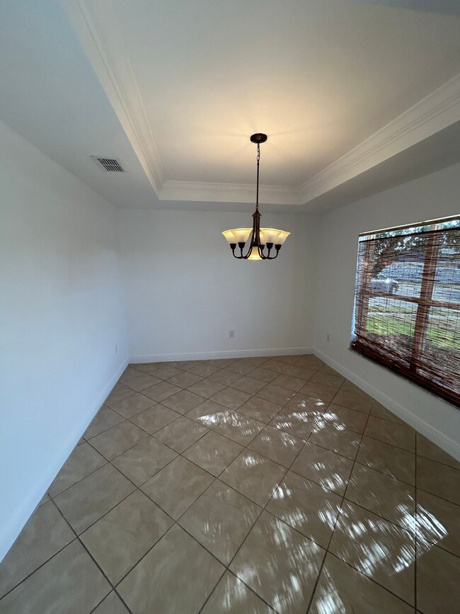 Building Photo - Ready for immediate occupancy!