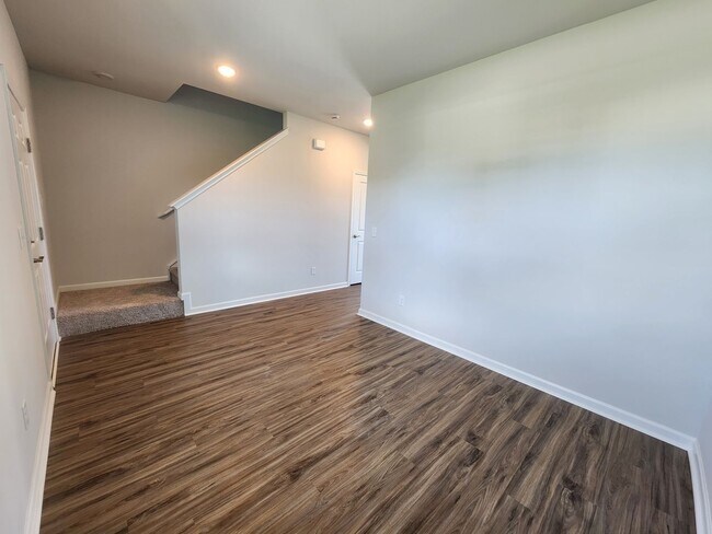 Building Photo - 4511 Jackie Retreat Dr