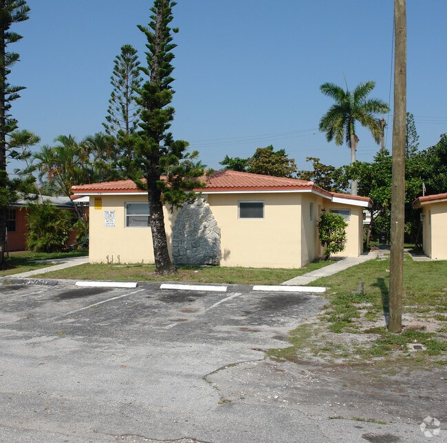 Primary Photo - 1131-1135 NW 5th Ave