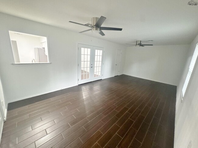 Building Photo - 4318 Hillsboro