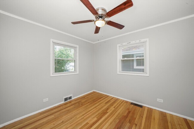 Building Photo - Charming Ranch-Style Home with New Windows...