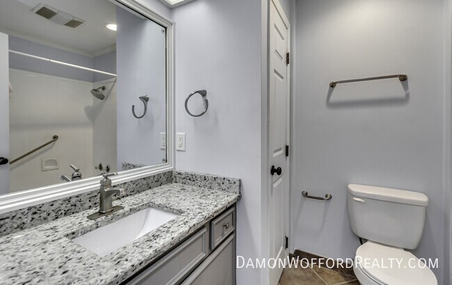 Building Photo - 34 Park Crest Pl