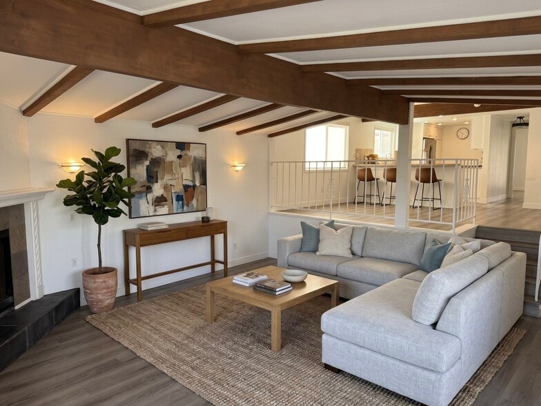 Building Photo - 1633 Goodman Ave