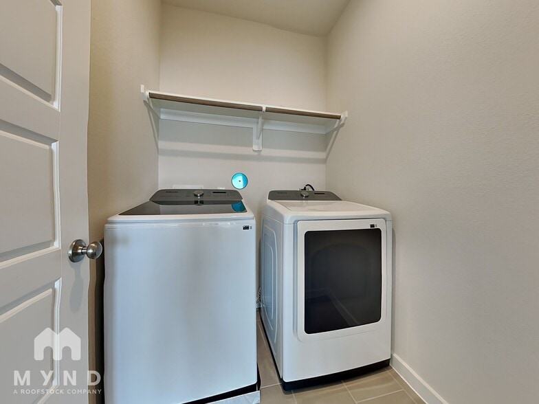 Building Photo - 14750 Slow River Ave