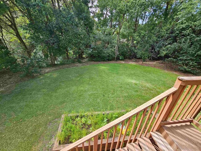 Building Photo - 850 Brookwood Dr