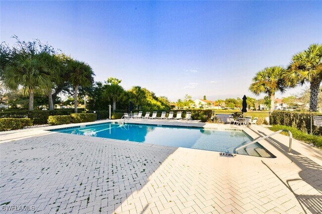 Building Photo - 4910 Deerfield Way