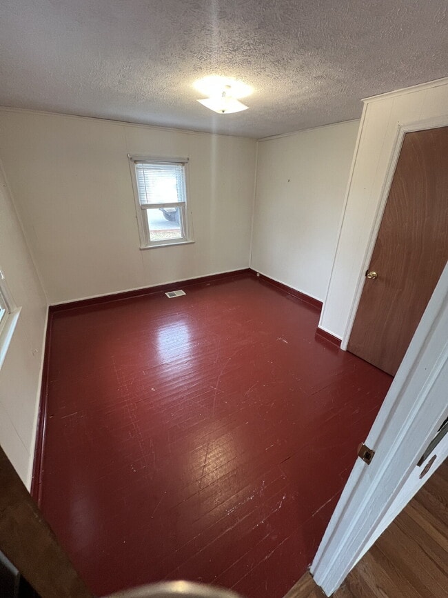 Building Photo - 1244 Mountain View Rd