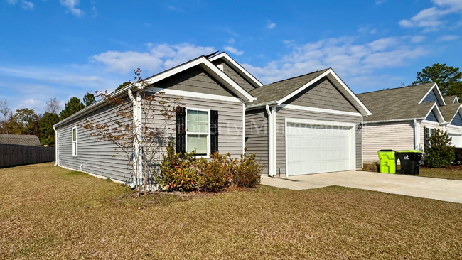 Building Photo - 3 BR/2 BA - Spacious Home in Juniper Creek...