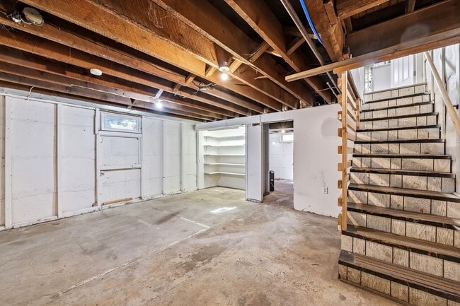 Building Photo - MOVE IN READY!! Freshly Updated 3-Bedroom Home for Rent