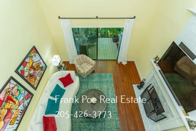 Building Photo - Charming 3-Bedroom Condominium in Birmingham!