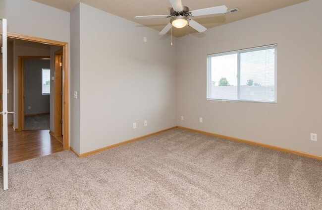 Building Photo - 1207 N 6th St