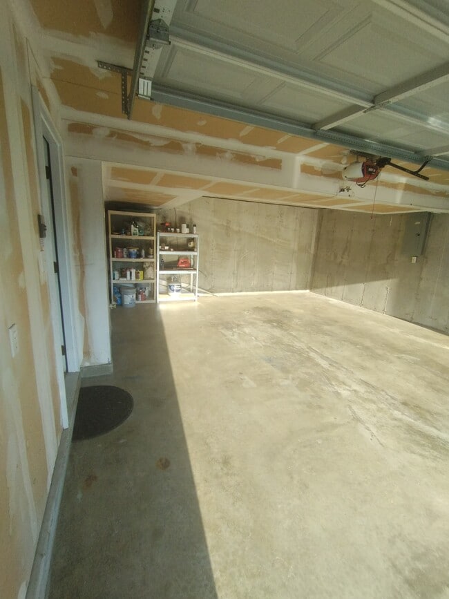 Building Photo - 4724 Land Rush Dr