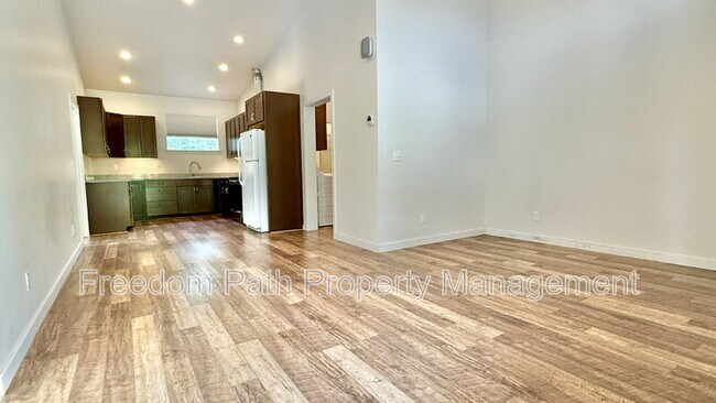 Building Photo - 1727 Gypsy Bay Rd