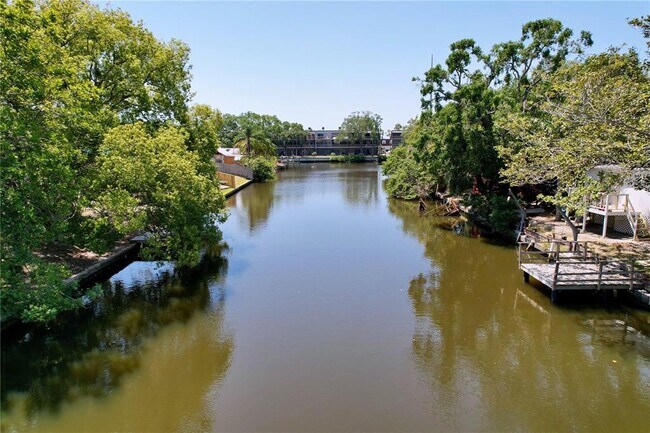 Building Photo - 5806 Liverpool Dr