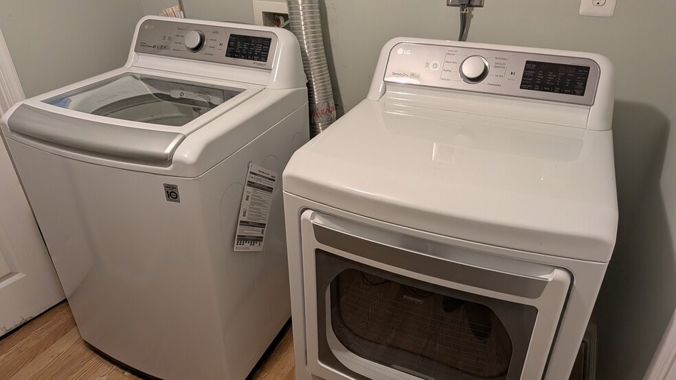 Washer/Dryer - 3900 Oglethorpe St