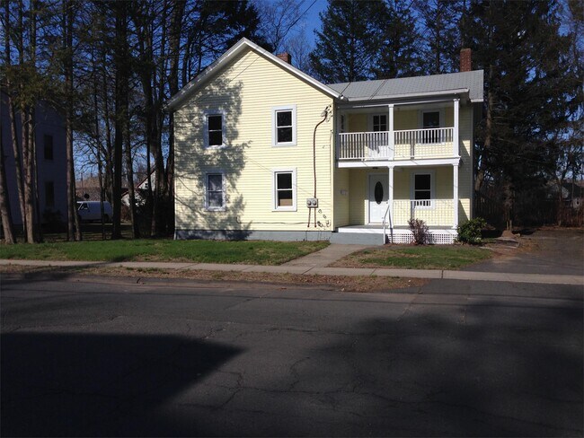 Building Photo - 20 Hough St